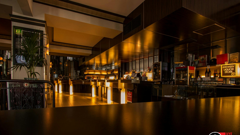 Waitresses/Cook Needed in Tujunga, CA