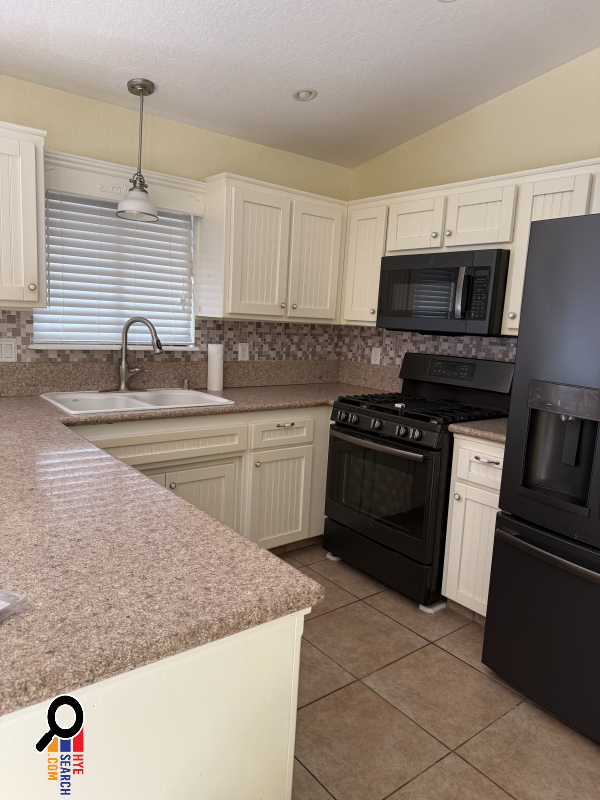 4 Bedrooms, 3 Bathrooms House for Rent in City California, CA