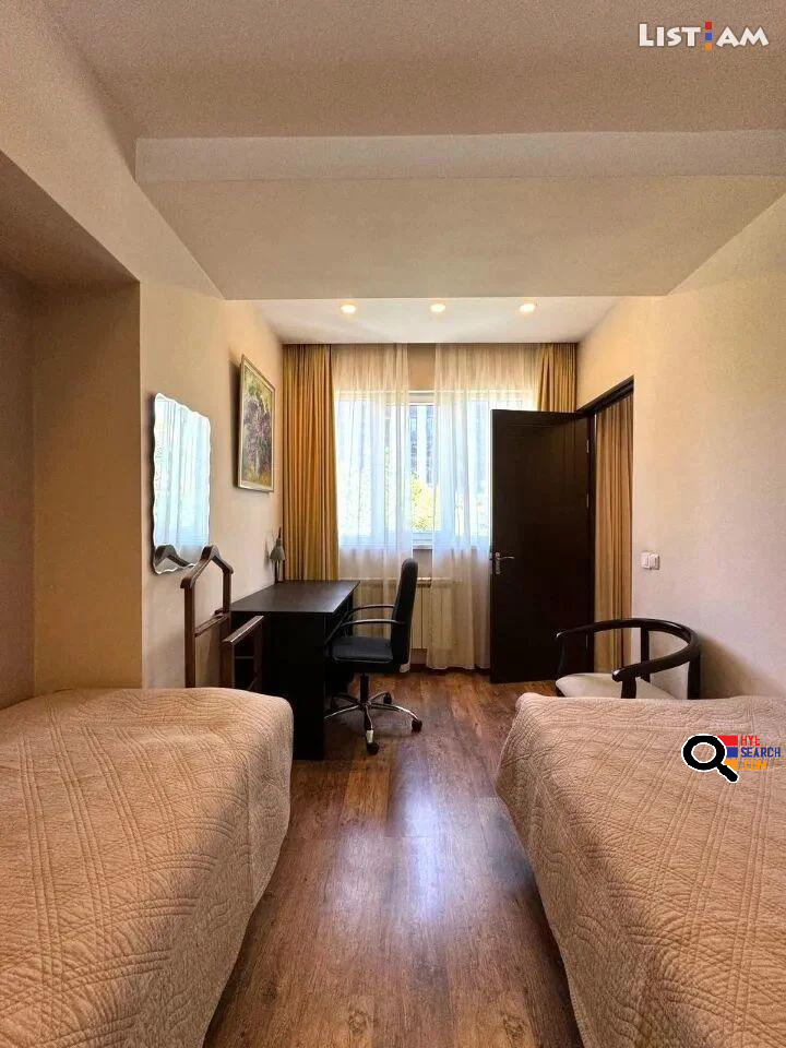 3-room apartment on Amiryan Street in the center, 69 sq.m., 3rd floor of 10, 2 bathrooms, major renovation