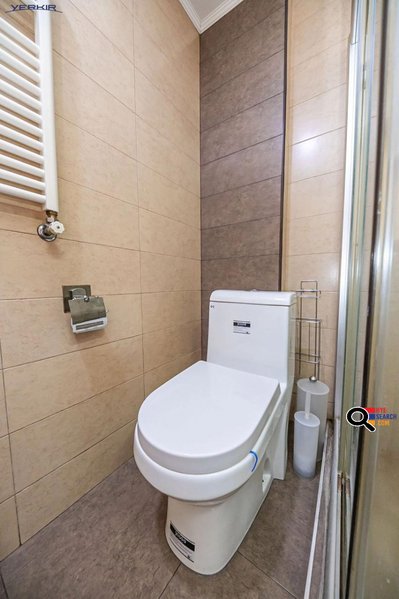 3-room apartment on Amiryan Street in the center, 69 sq.m., 3rd floor of 10, 2 bathrooms, major renovation