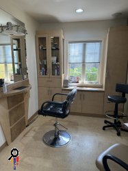 Private Room for Rent in Beauty Salon in Montrose, CA