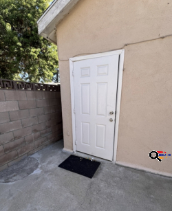 Back House for Rent, Utilities Included, AC/Heat, No Pets in Reseda, CA